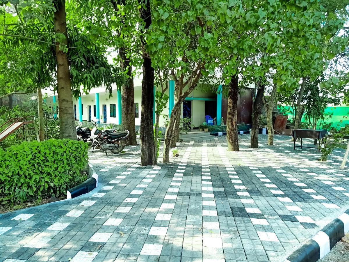 Hotel Green Park Jabalpur Luaran gambar